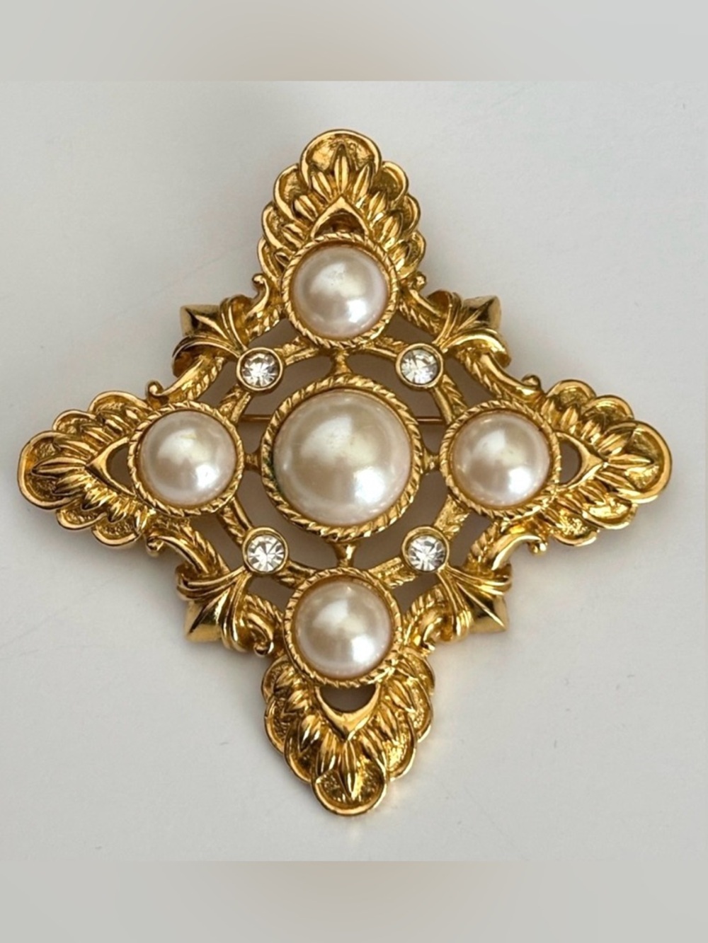 Brooch Pendant Gold Tone Faux Pearl Rhinestone Vintage Avon Convertible